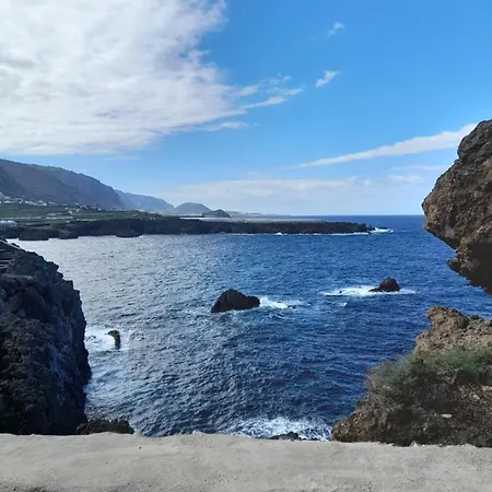 Monis Rooms,apartment Holidays Green Tenerife Playa San Marcos イコー・デ・ロス・ビノス